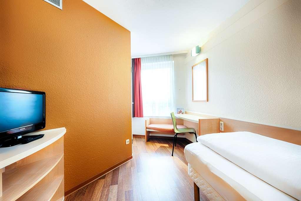 Dusseldorf-hbf Hotel *