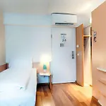 Dusseldorf-hbf Hotel